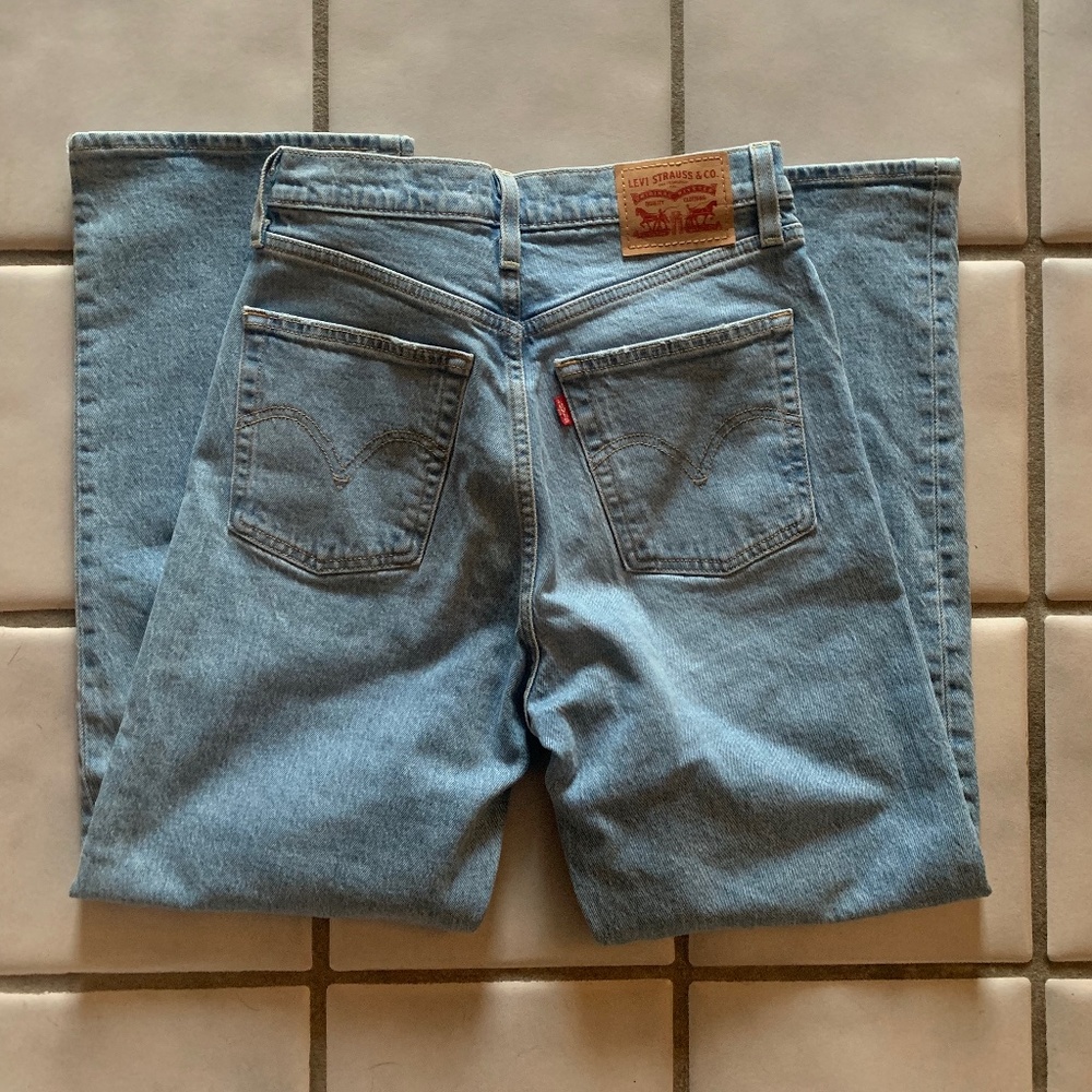Women’s Levi Ribcage Straight Jeans